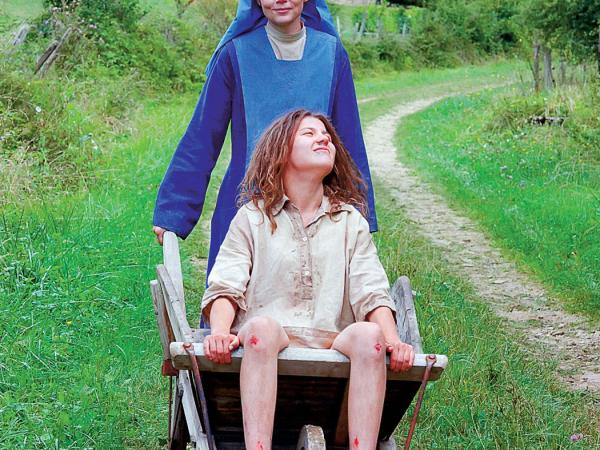 Ariana Rivoire (tytułowa Maria) i Isabelle Carré (siostra Margueritte)