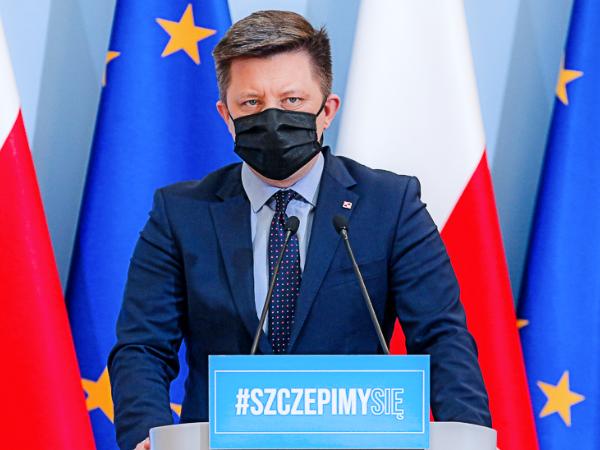 Pełnomocnik rządu ds. szczepień Michał Dworczyk ogłasza nowy harmonogram szczepień