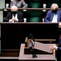 Premier Mateusz Morawiecki w Sejmie uzasadnia weto polskiego rządu do unijnego budżetu.