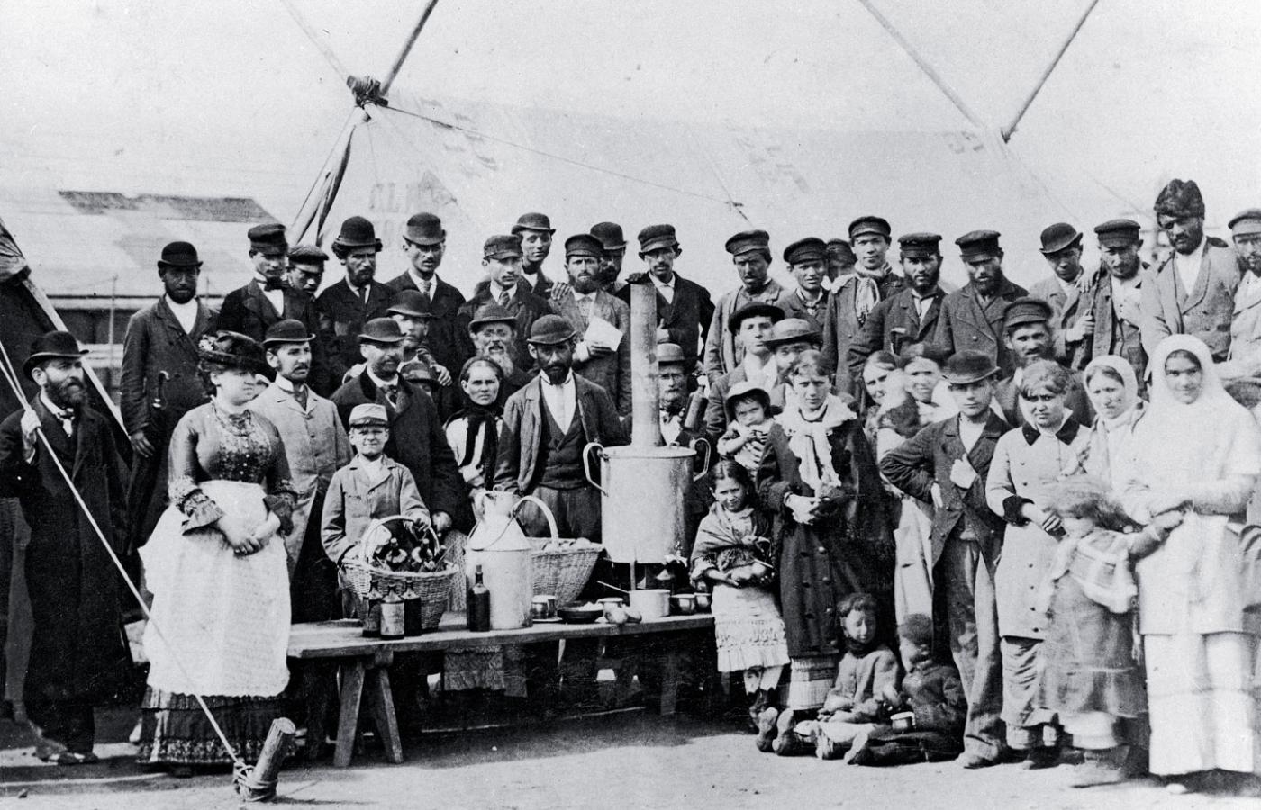 Galicyjscy uchodźcy w obozie dla przesiedleńców