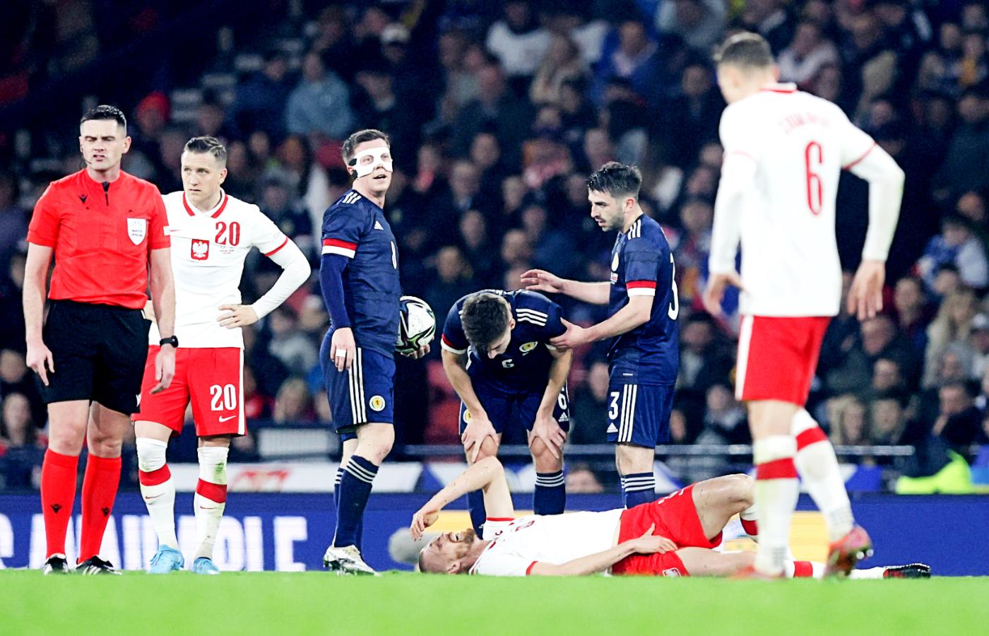 Polska szczęśliwie zremisowała w meczu towarzyskim ze Szkocją. To był bardzo słaby występ naszych piłkarzy w pierwszym meczu z Czesławem Michniewiczem w roli selekcjonera. 24 marca 2022 r.