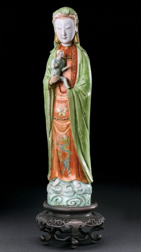 Chińska Madonna z dzieciątkiem, niedatowana porcelanowa figurka.