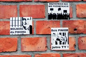Ulotki z protestu przeciwko zatrzymaniu Józefa Piniora