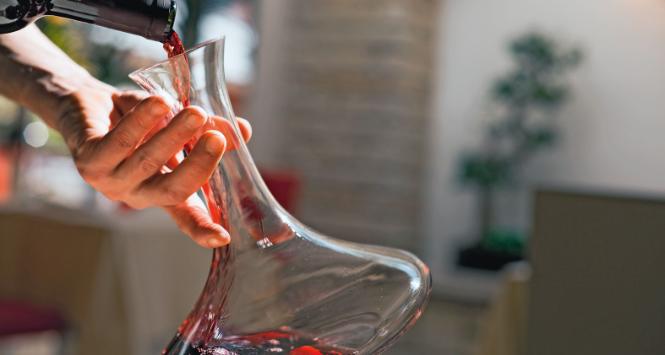 Na przełomie wieków nie było wina lepiej uosabiającego włoski cud winiarski niż chianti.