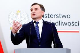 Zbigniew Ziobro ze swoimi rzecznikami dyscyplinarnymi i prezesami sądów potrafi sędziom zatruć życie.