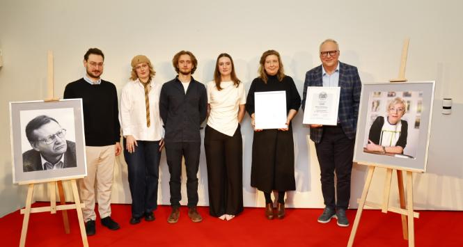 Jarosław Kurski i redakcja Orientuj.się z Nagrodami im. Janiny Paradowskiej i Jerzego Zimowskiego