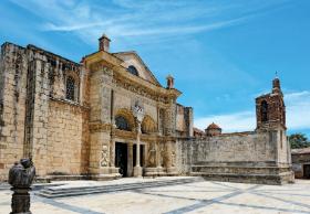 Katedra Santa María la Menor w Santo Domingo, stolicy Dominikany.