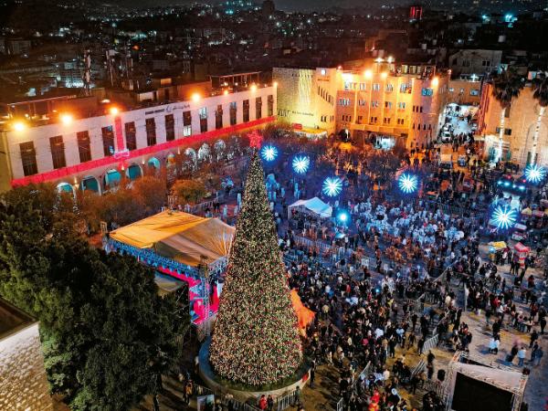 Betlejem na Zachodnim Brzegu Jordanu. Plac Żłóbka, w tle bazylika Narodzenia Pańskiego