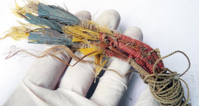 Wiązka piór z Pachacamac.