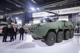 „Polska zbrojeniówka ma ogromne możliwości. Pomimo wielu lat zaniedbań udało się utrzymać zakłady, robotników i podtrzymać produkcję”.