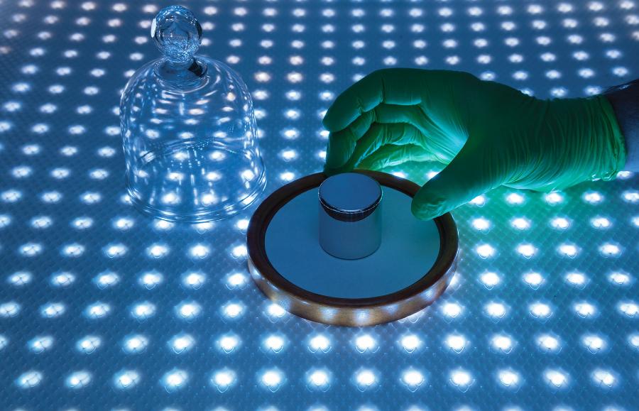 K20 – państwowy wzorzec kilograma używany w Stanach Zjednoczonych – został wykalibrowany na podstawie wzorca IPK przechowywanego w Paryżu. Po zmianie definicji metrolodzy będą mogli przeprowadzić jego kalibrację za pomocą wagi NIST-4.