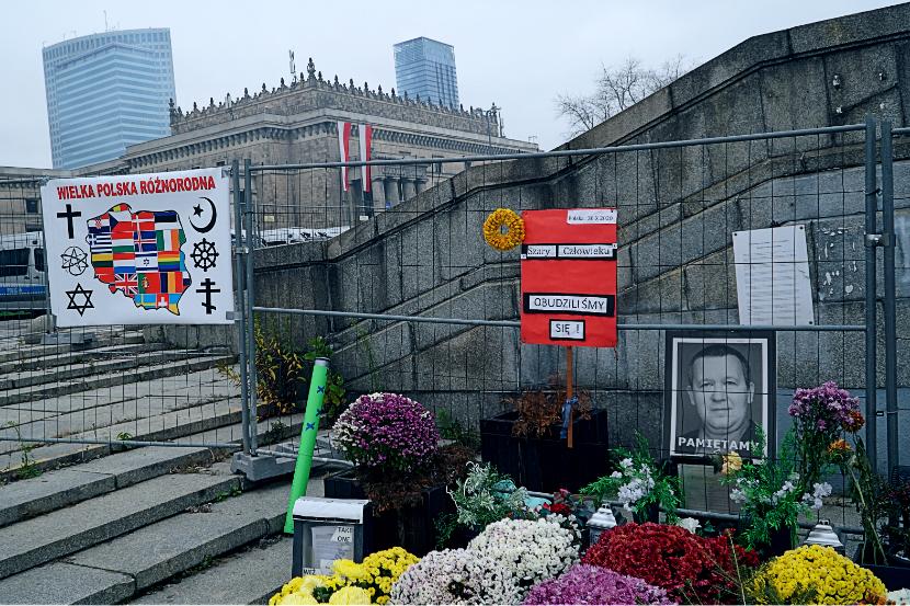 Pikieta „To było tutaj”, ściana pamięci Piotra Szczęsnego, 11 listopada 2020 r.