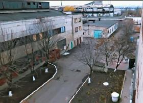 Więzienie Izolacja (d. fabryka materiałów izolacyjnych) w Doniecku zajmowało tylko część kompleksu.