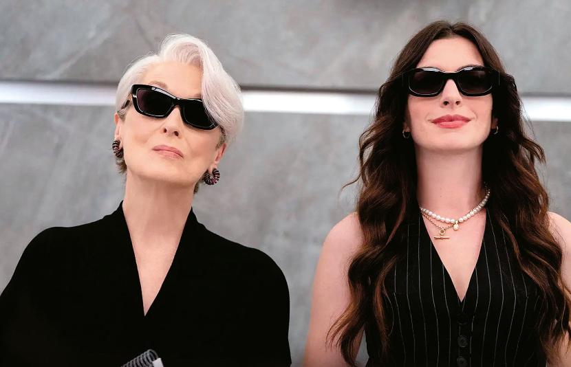 Ścieżki Mirandy Priestly (Meryl Streep) i jej dawnej asystentki Andy Sachs (Anne Hathaway), dziś dziennikarki, znów się krzyżują.