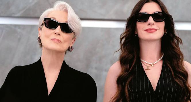 Ścieżki Mirandy Priestly (Meryl Streep) i jej dawnej asystentki Andy Sachs (Anne Hathaway), dziś dziennikarki, znów się krzyżują.