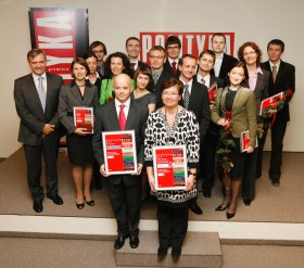 Stypendyści i sponsorzy „Zostańcie z Nami” 2009