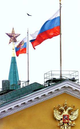 8 grudnia 2000 r. 343 deputowanych Dumy zatwierdza nowe godło państwowe