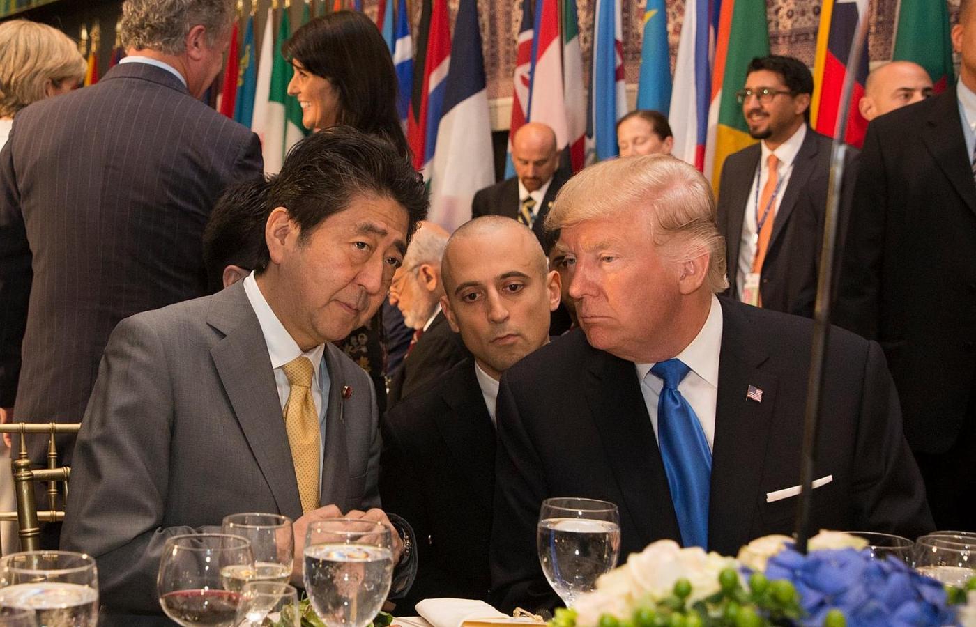 Premier Shinzo Abe i prezydent Donald Trump podczas obrad Zgromadzenia Ogólnego ONZ, 2 października 2017 r.