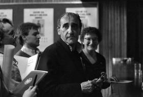 Tadeusz Kantor w warszawskiej Stodole po spektaklu teatru Cricot 2, maj 1984 r. Warszawa.