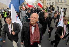 Korwin-Mikke przez 25 lat startował w każdej kampanii wyborczej, bo wiedział, że wybory to gra losowa. Powtarzał swoją ofertę i czekał cierpliwie. Dwa razy mu się udało.