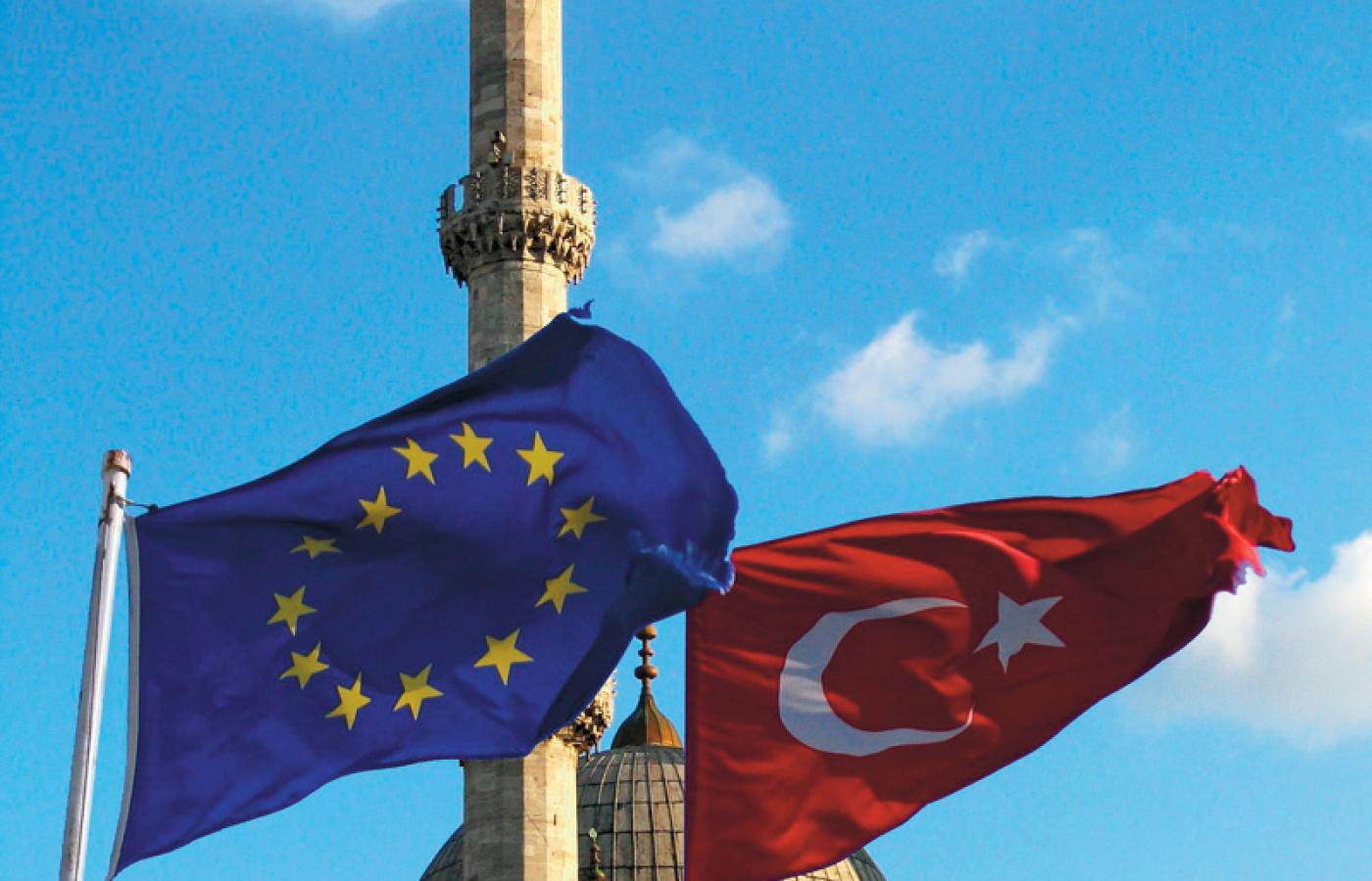 Zbyt lekkomyślnie spychamy Turcję na dalekie miejsce w unijnej poczekalni. Taki kraj lepiej jest mieć po swojej stronie
