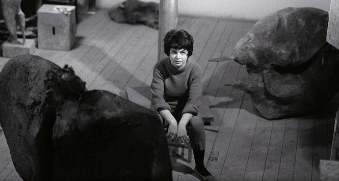 Alina Szapocznikow w swojej pracowni, lata 60. XX w.