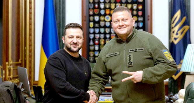 Prezydent Wołodymyr Zełenski i gen. Walerij Załużny