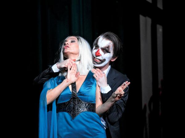 Marietta (Marlis Petersen) i Pierrot (Michał Partyka)