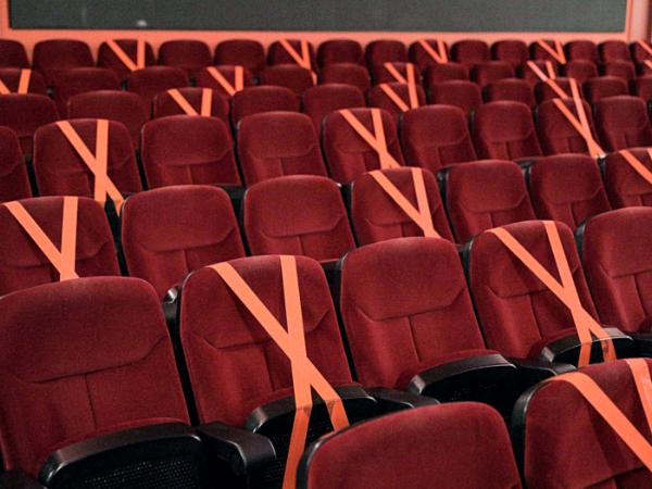 Kino Muranów w Warszawie po odmrożeniu w lutym 2021 r.