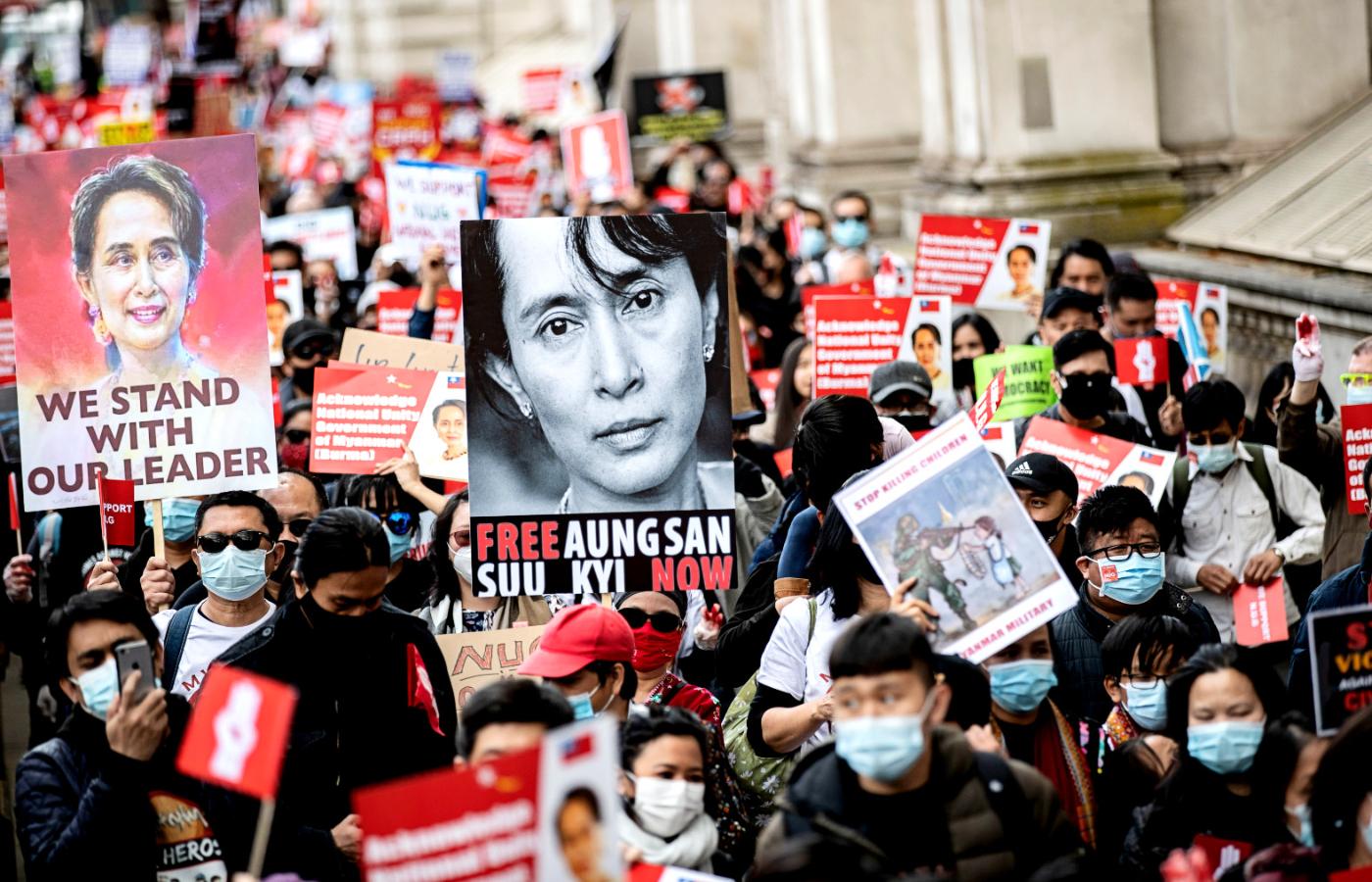Protest na rzecz uwolnienia Aung San Suu Kyi. Londyn