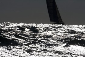 Przed samotnikami noc. Dobra rada brzmi: nie zasypiaj na dłużej niż pół godziny.