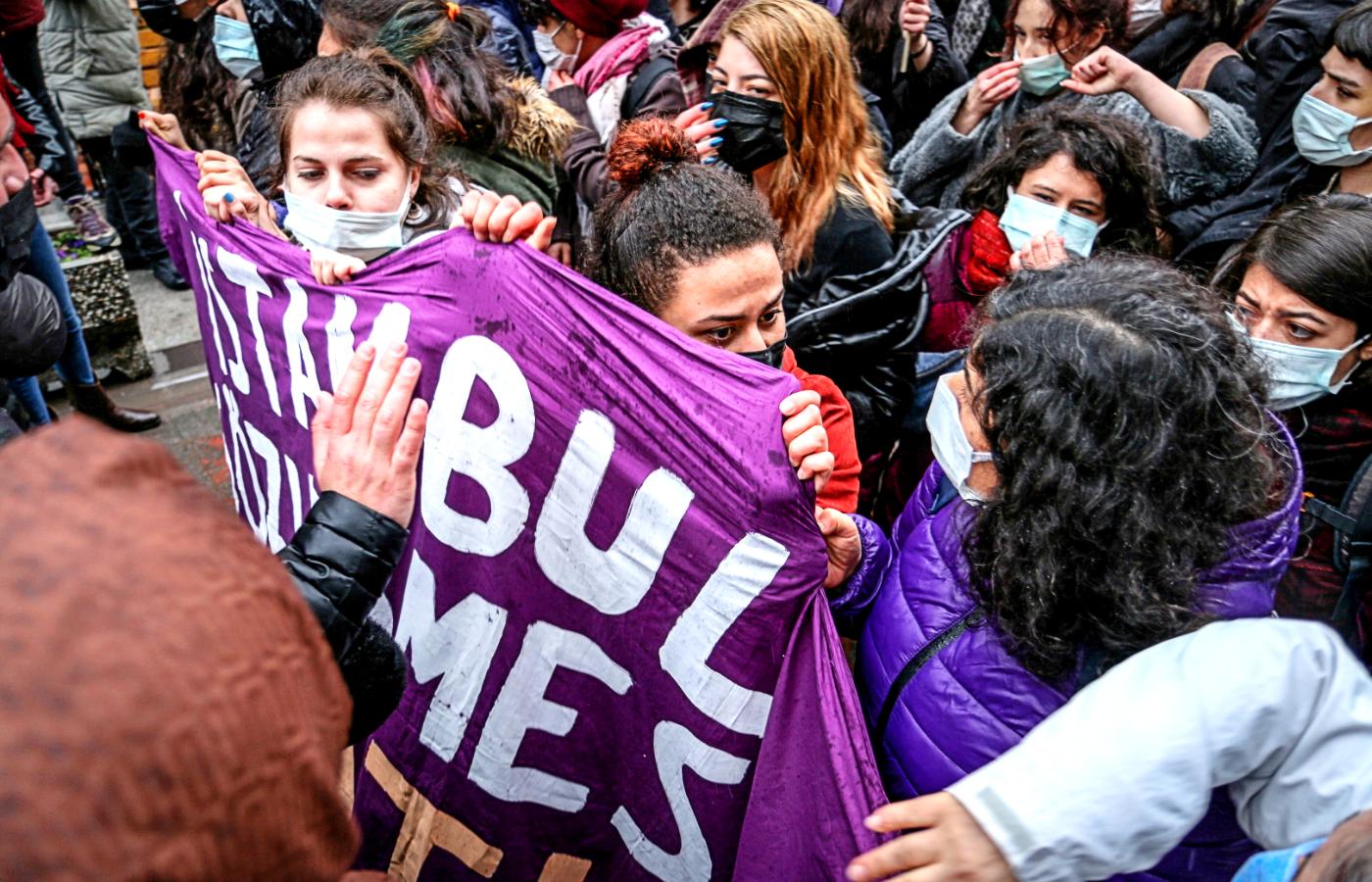 Protesty w Turcji po wypowiedzeniu konwencji stambulskiej