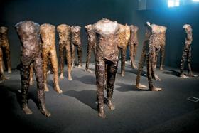„Caminando” Magdaleny Abakanowicz