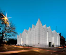 Filharmonia im. Mieczysława Karłowicza w Szczecinie
Autorzy: Estudio Barozzi Veiga, współpraca ze strony polskiej: Studio A4, kubatura: 98 tys. m sześc., koszt: 118 mln zł