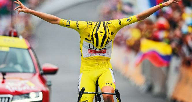 Tadej Pogačar w tym roku po raz trzeci wygrał Tour de France. I po raz pierwszy przyznał, że korzysta z osobliwego wspomagania.