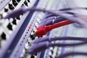 W niektórych branżach problem kradzieży danych jest dużo poważniejszy niż problem kradzieży dóbr materialnych.