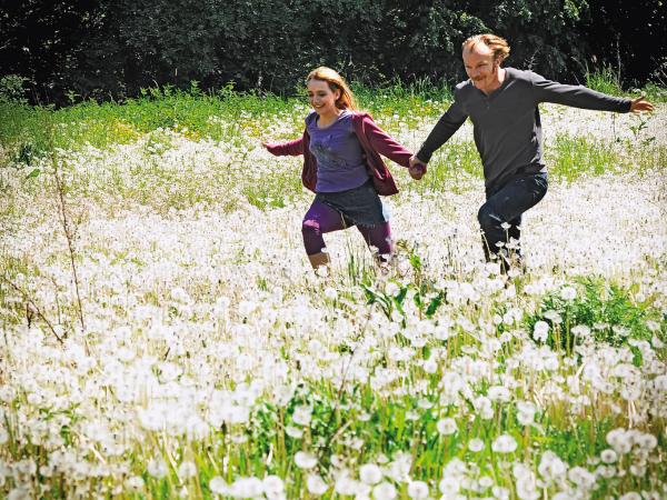 Agnieszka Pawełkiewicz i Eryk Lubos odgrywają płomienny romans.
