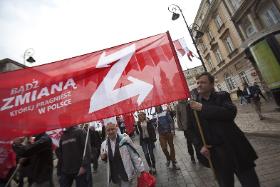 Prorosyjska partia Mateusza Piskorskiego Zmiana postuluje wyjście Polski z NATO.