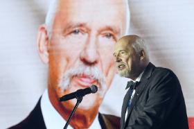 Korwin-Mikke usunął się w cień, a ugrupowanie zmieniło nazwę na Nowa Nadzieja.