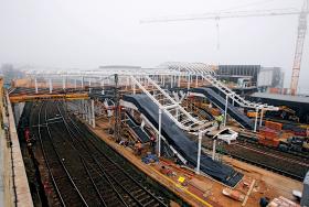 Przebudowa dworca Szczecin Główny. Dotąd inwestycje kolejowe miały rozmach, ale w zbyt małym stopniu brały pod uwagę wygodę pasażerów.