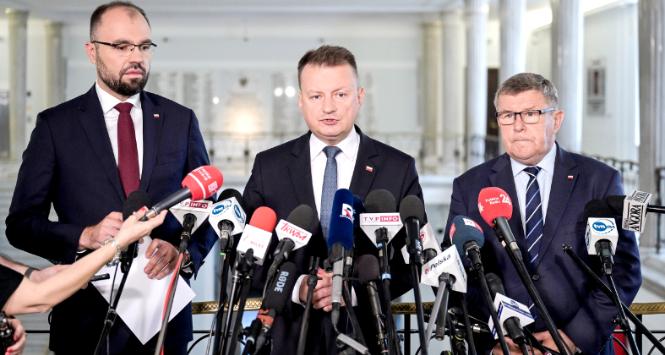 Konferencja Mariusza Błaszczaka w Sejmie