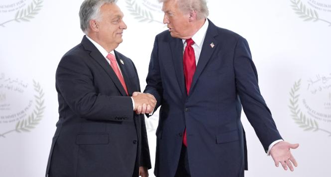 Viktor Orbán i Donald Trump. Szarm el-Szejk, 13 października 2025 r.