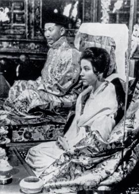 Ślub ostatniego władcy Paldena Thondupa Namgjala z Amerykanką Hope Cooke, 1963 r.
