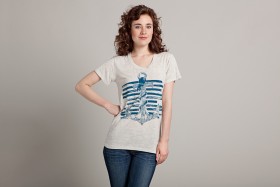 Na portalach zwykle tylko najciekawsze, najczęściej komentowane lub najwyżej oceniane przez internautów wzory trafiają do sklepu.