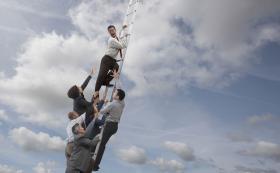 Jedna z najbardziej zaskakujących przemian w Polsce polegała właśnie na tym, że pod względem etyki pracy Polacy stali się najbardziej protestanckim społeczeństwem w Europie.