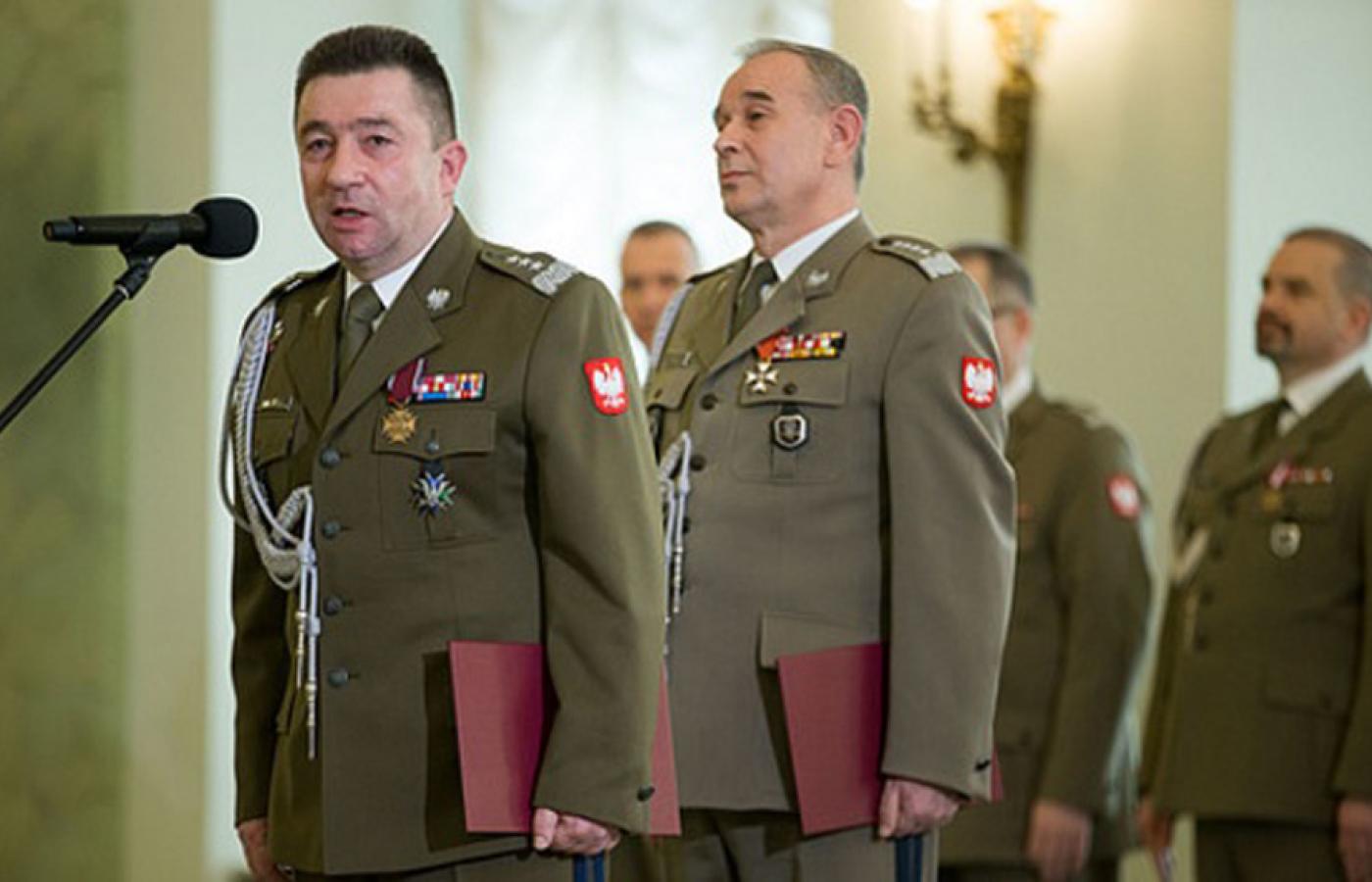Największym wyzwaniem dla generała Surawskiego będzie uspokojenie sytuacji w wojsku.