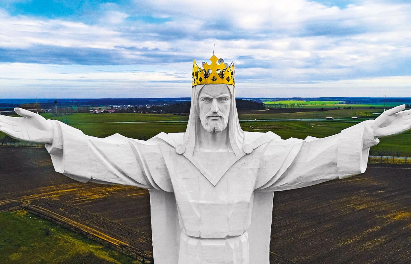 Dzisiaj memem może się stać wszystko. Choćby figura Chrystusa w Świebodzinie z zamontowanymi na głowie antenami.
