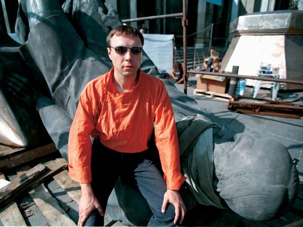 Posągowy Wiktor Pielewin