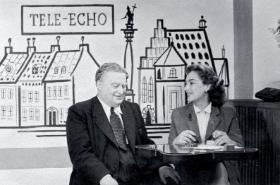 Stanisław Cat-Mackiewicz jako gość Ireny Dziedzic w telewizyjnym „Tele-Echu”.