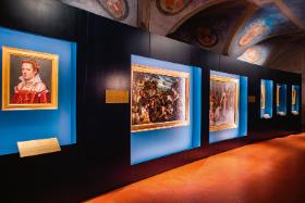 Prezentacja zbiorów Accademia Carrara, reklamowanych dziełem Botticellego, na Zamku Królewskim w Warszawie.
